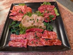夕食は焼肉にし...