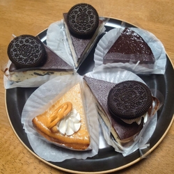 美味しいケーキ...