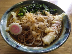 ８席しかない小...