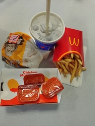 お昼に、マクド...