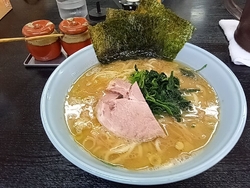 家系ラーメンを...