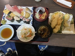 12時頃ランチ...