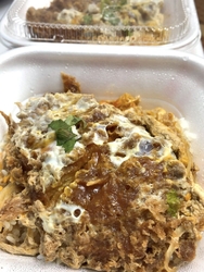 カツ丼とコロッ...