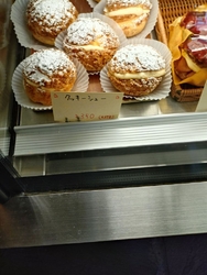またまた、菓子...
