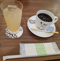 お買い物後の休...