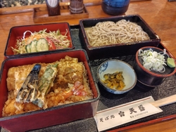 日曜のお昼、初...