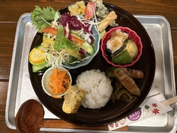 会社の後輩を誘...