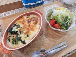 お昼ごはんをい...
