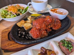 ランチに行って...