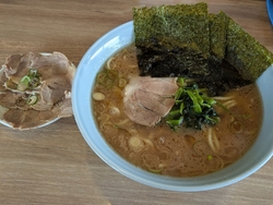 久しぶりに家系...