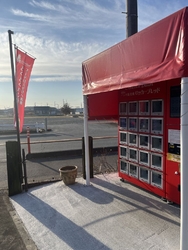 休みとも知らず...