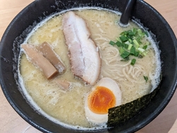 入店後、券売機...
