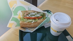久しぶりに店内...