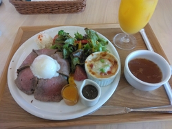 ランチに行きま...