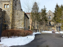 石造りの建物が...