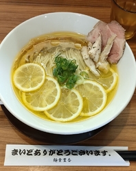 カウンター５席...