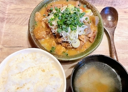 お昼に各種ある...