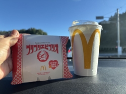 朝マックを食べ...