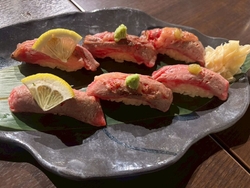 職場の同僚と親...