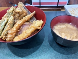 家族ランチで利...