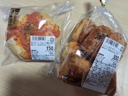 お昼を買いに行...