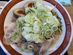 来店した日は8...