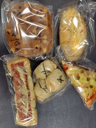 同僚と昼食用の...