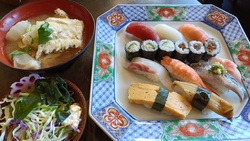 開店前から行列...