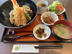 県庁15階にあ...