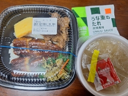 夕飯は買って済...