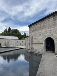 石を焼く温度で...