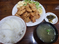 初めて店内で食...