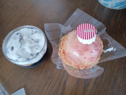 美味しいケーキ...