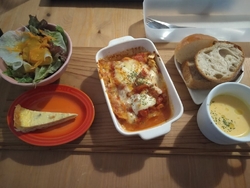 予約してランチ...