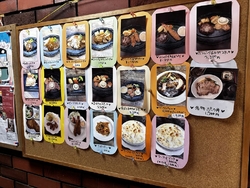 エモい喫茶店で...