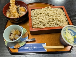 お蕎麦と天丼の...