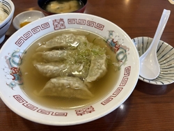 お昼ご飯を食べ...