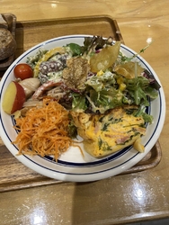 ランチで、野菜...