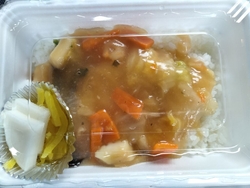 中華丼650円...