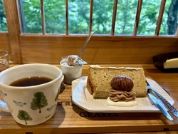 カフェで利用。...