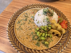 冷たい雨が降る...