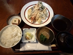ランチに、天ぷ...