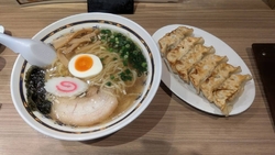 「健太餃子と佐...