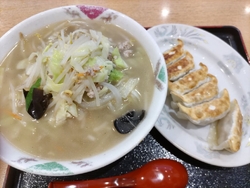 買い物帰りラー...
