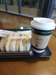 列車の待ち時間...