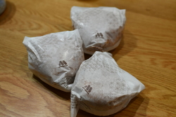 お昼はモスバー...