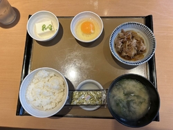 いつもと同じく...