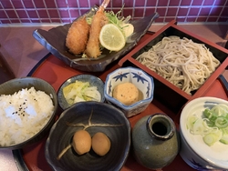 平日の昼どきに...