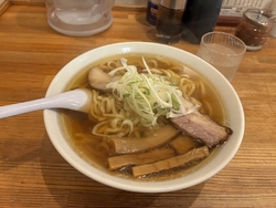 平日のお昼に伺...