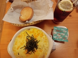 職場の仲間と食...